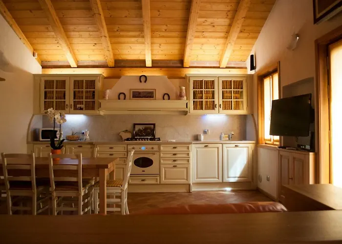 Corte Antica Con Splendida Jacuzzi דירה בלאג'יו