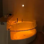 Corte Antica Con Splendida Jacuzzi *