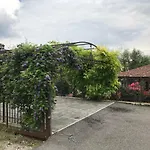 Corte Antica Con Splendida Jacuzzi بيلاجيو