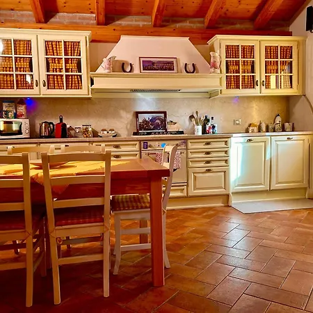 Corte Antica Con Splendida Jacuzzi Apartamento