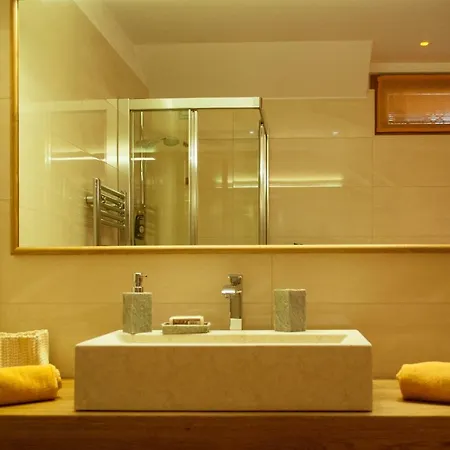 Corte Antica Con Splendida Jacuzzi Apartamento